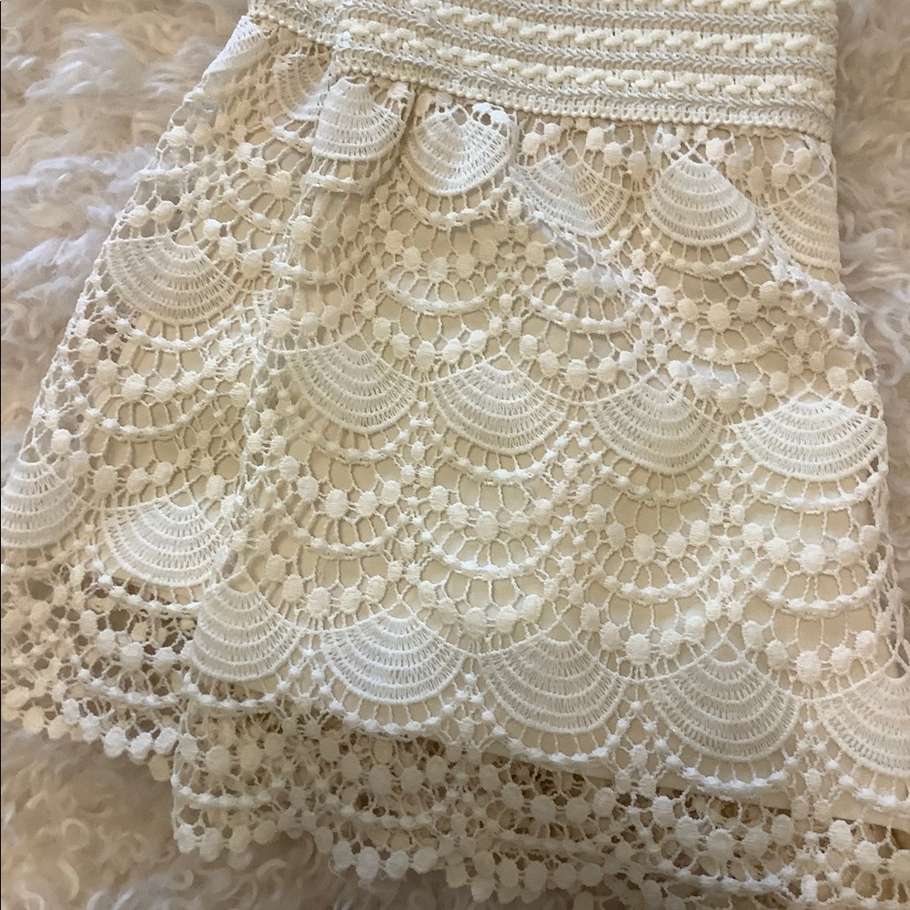 Pretty lace shorts